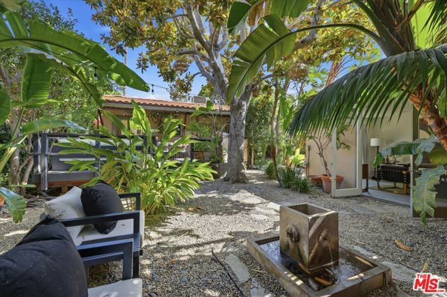 8924 Ashcroft Avenue, West Hollywood, CA 90048