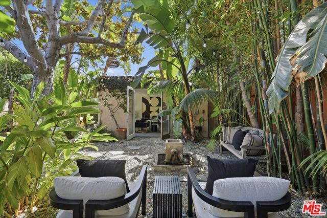 8924 Ashcroft Avenue, West Hollywood, CA 90048