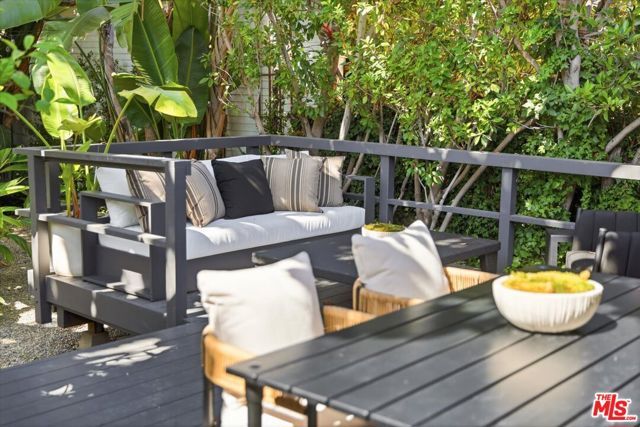 8924 Ashcroft Avenue, West Hollywood, CA 90048