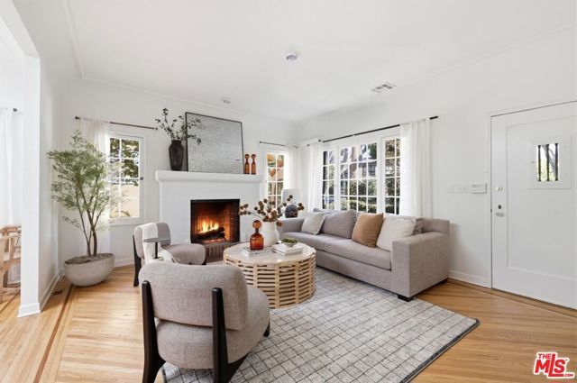 8924 Ashcroft Avenue, West Hollywood, CA 90048