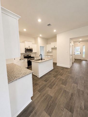 2151 Emerald Lake Trails Trail, Dayton, TX 77535