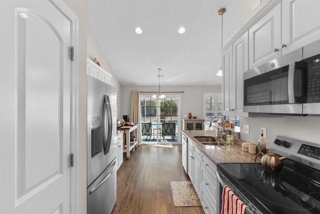 4024 Comfort Valley Dr., Longs, SC 29568