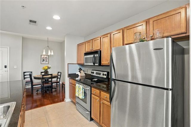 3040 Peachtree Road NW 709, Atlanta, GA 30305