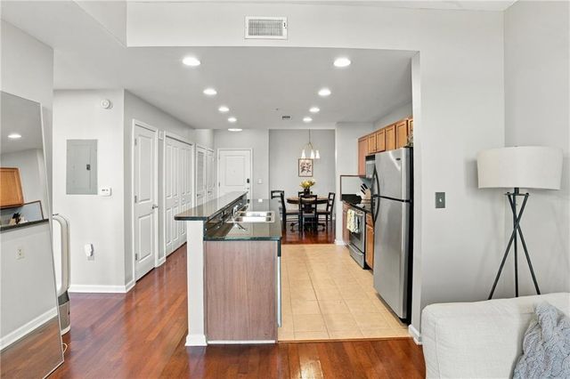 3040 Peachtree Road NW 709, Atlanta, GA 30305