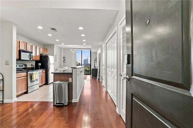 3040 Peachtree Road NW 709, Atlanta, GA 30305