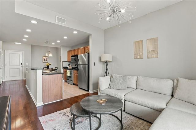 3040 Peachtree Road NW 709, Atlanta, GA 30305