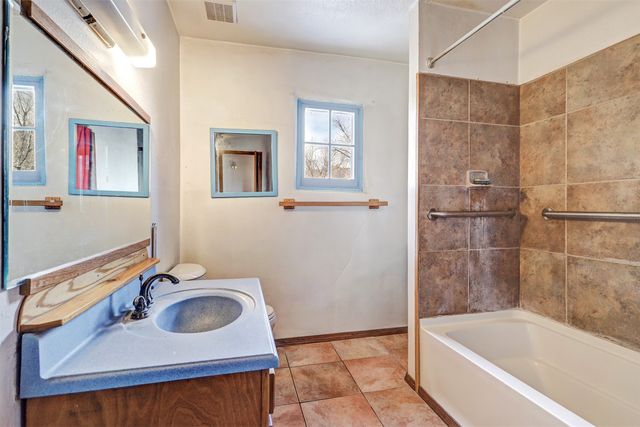 159A County Rd 155, Abiquiu, NM 87510