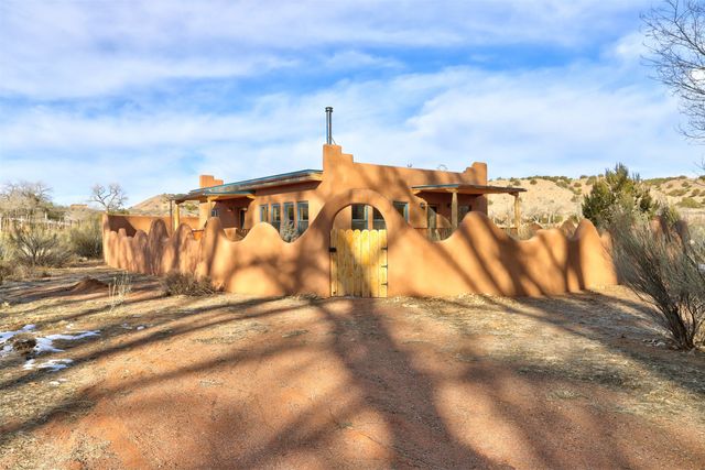 159A County Rd 155, Abiquiu, NM 87510
