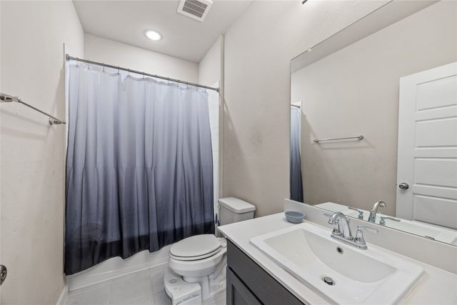 646 Olympic Way, Red Oak, TX 75154