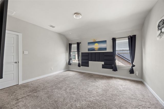646 Olympic Way, Red Oak, TX 75154