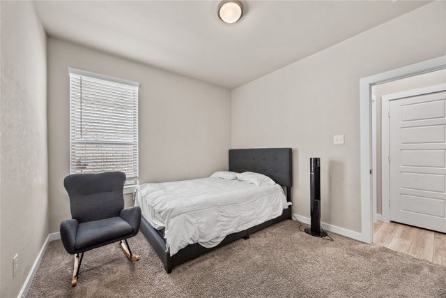 646 Olympic Way, Red Oak, TX 75154