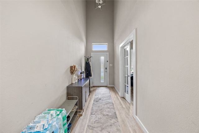 646 Olympic Way, Red Oak, TX 75154