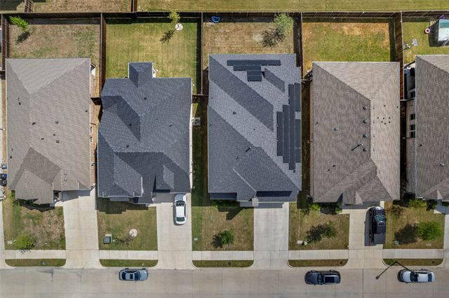646 Olympic Way, Red Oak, TX 75154