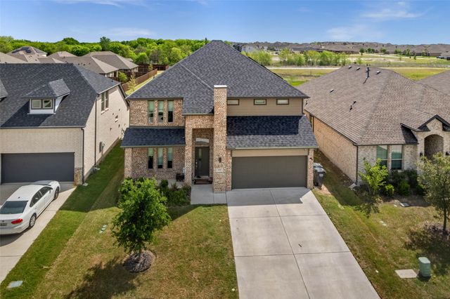 646 Olympic Way, Red Oak, TX 75154