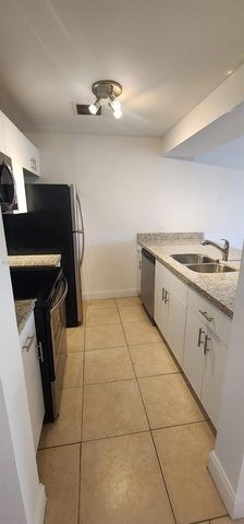 8100 Geneva Ct 233, Doral, FL 33166