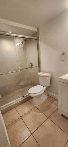8100 Geneva Ct 233, Doral, FL 33166