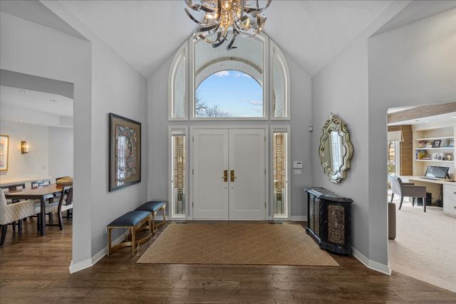 1725 Lilly Court, Highland Park, IL 60035