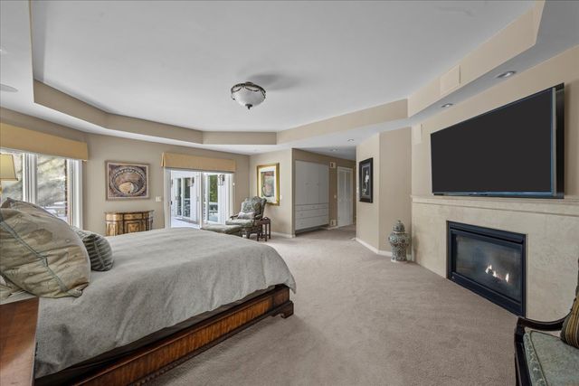 1725 Lilly Court, Highland Park, IL 60035