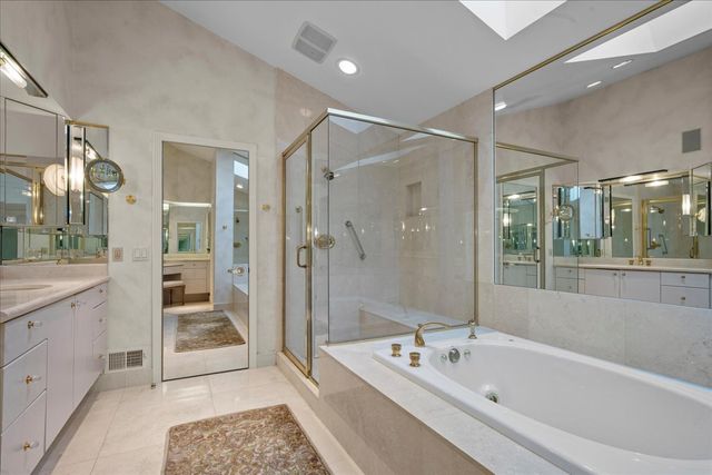 1725 Lilly Court, Highland Park, IL 60035