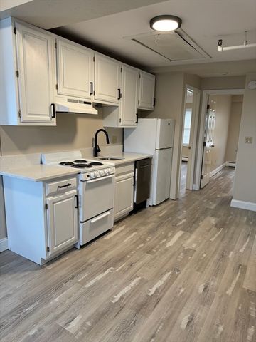 52 Washington 9, Marblehead, MA 01945