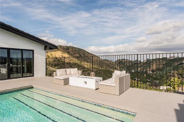 34 Sage Lane, Bell Canyon, CA 91307