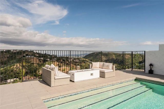 34 Sage Lane, Bell Canyon, CA 91307
