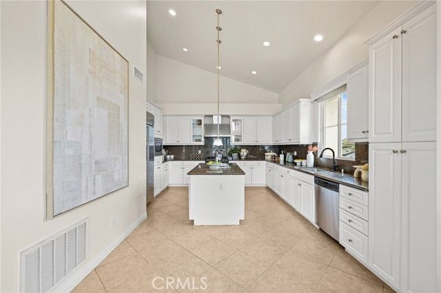 13031 Villosa Place 437, Los Angeles, CA 90094