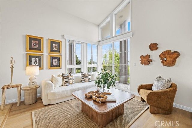 13031 Villosa Place 437, Los Angeles, CA 90094