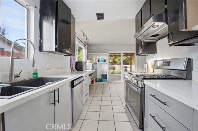 1423 Mountain Meadow, Oceanside, CA 92056