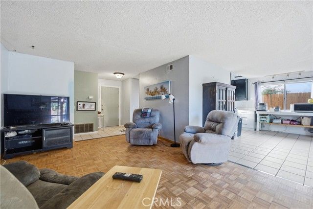 1423 Mountain Meadow, Oceanside, CA 92056