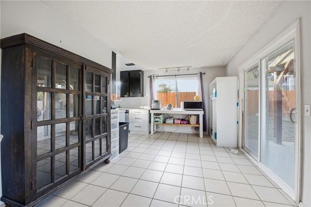 1423 Mountain Meadow, Oceanside, CA 92056