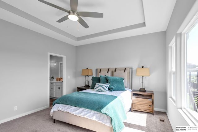 9801 S 184th Avenue, Omaha, NE 68136