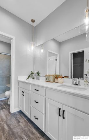 9801 S 184th Avenue, Omaha, NE 68136