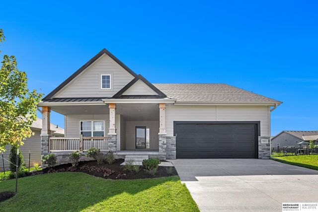 9801 S 184th Avenue, Omaha, NE 68136