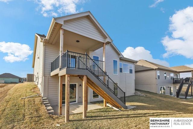 9801 S 184th Avenue, Omaha, NE 68136