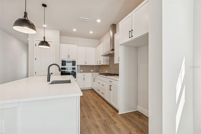 7308 DONNYBROOK LANE, Sarasota, FL 34240