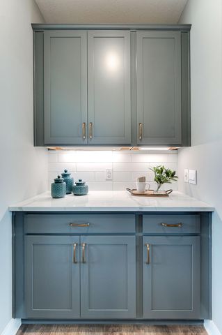 10518 Bent Pine Lane, Woodbury, MN 55129