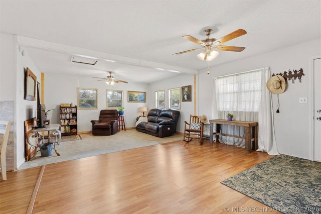 2628 E 2064 Road, Hugo, OK 74743