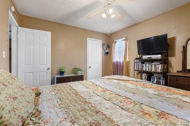 2628 E 2064 Road, Hugo, OK 74743