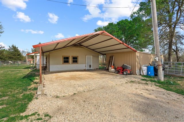 2628 E 2064 Road, Hugo, OK 74743