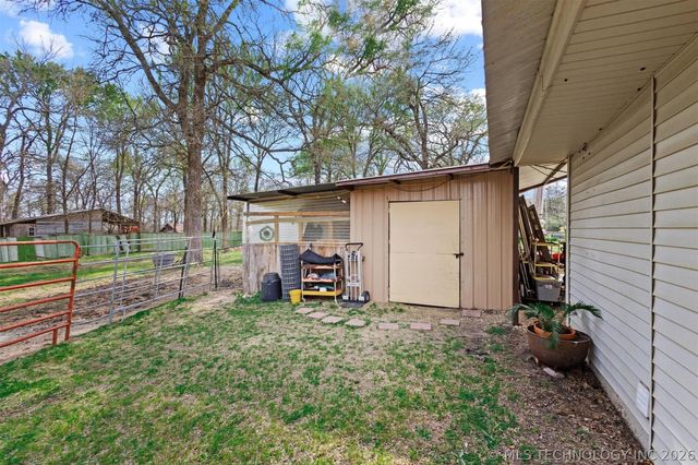 2628 E 2064 Road, Hugo, OK 74743