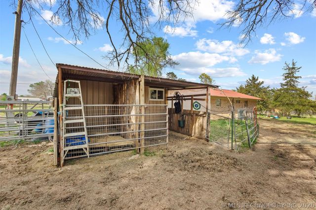 2628 E 2064 Road, Hugo, OK 74743