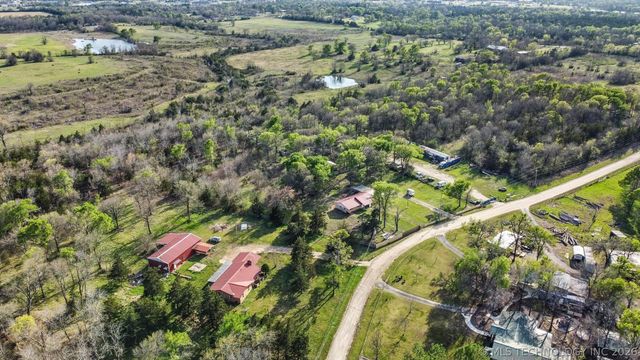 2628 E 2064 Road, Hugo, OK 74743