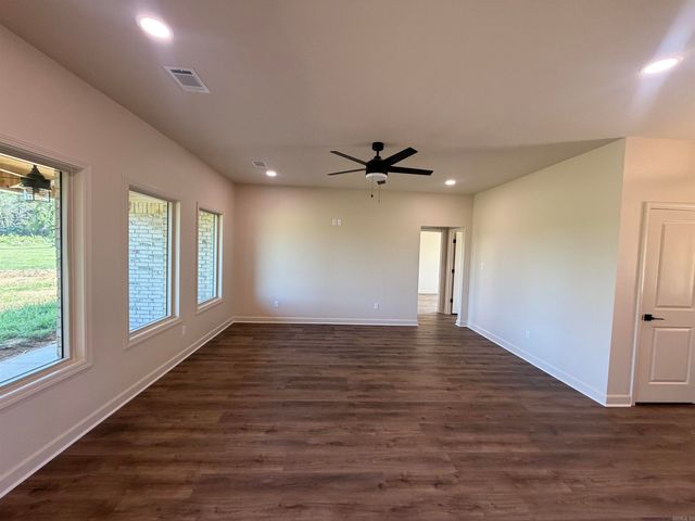 1088 Duke Drive, Bauxite, AR 72011