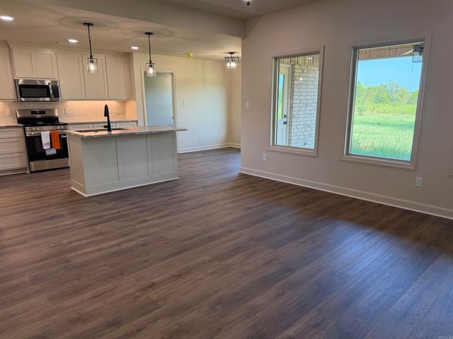 1088 Duke Drive, Bauxite, AR 72011