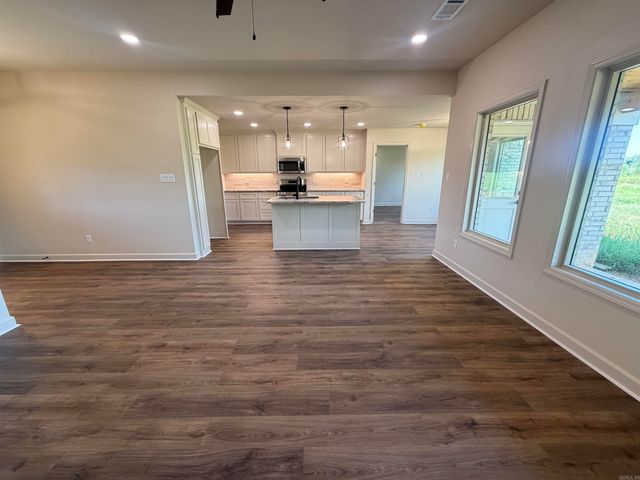 1088 Duke Drive, Bauxite, AR 72011