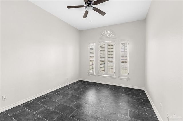 1104 N Boston College N Drive, Edinburg, TX 78541