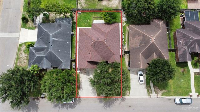 1104 N Boston College N Drive, Edinburg, TX 78541