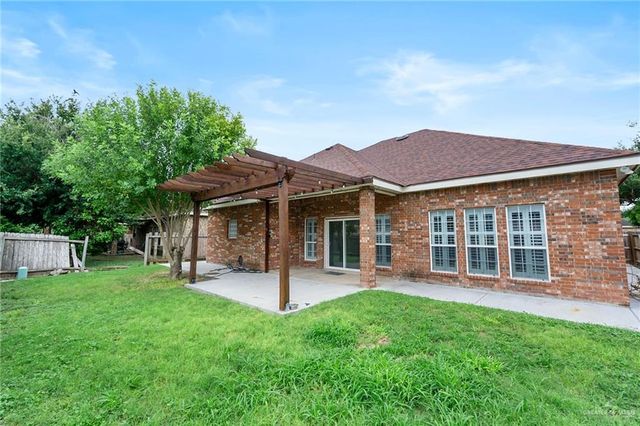 1104 N Boston College N Drive, Edinburg, TX 78541