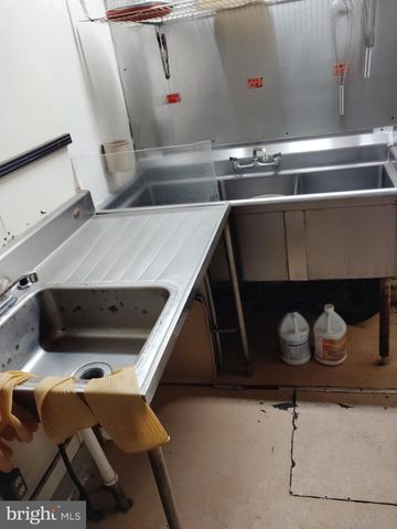 3102 G ST, Philadelphia, PA 19134